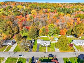 35 Woodway Dr, Shrewsbury MA 01545