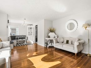 35 Woodway Dr, Shrewsbury MA 01545