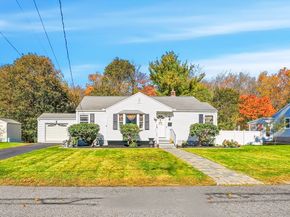 35 Woodway Dr, Shrewsbury MA 01545