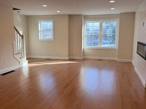 9 Acton Rd 8, Chelmsford MA 01824