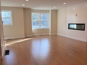 9 Acton Rd 8, Chelmsford MA 01824