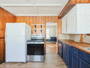 14 Leonard Ln, Holbrook MA 02343