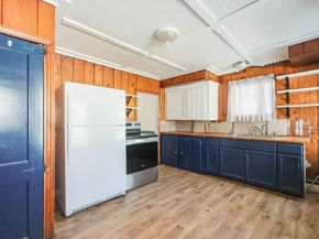 14 Leonard Ln, Holbrook MA 02343