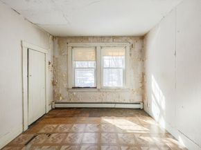 14 Leonard Ln, Holbrook MA 02343