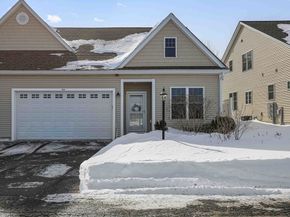 831 Ledgewood Way 831, Clinton MA 01510