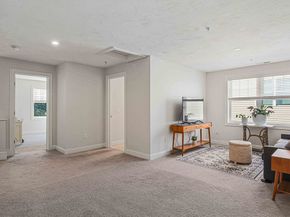 831 Ledgewood Way 831, Clinton MA 01510