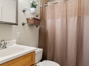 33 Pond Ave 603, Brookline MA 02445