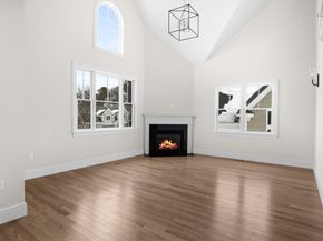 17 Courtyard Place 17, Reading MA 01867