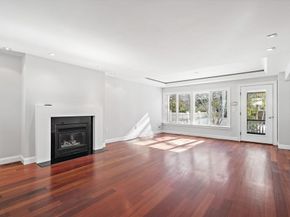 32 Thoreau Street 32, Concord MA 01742