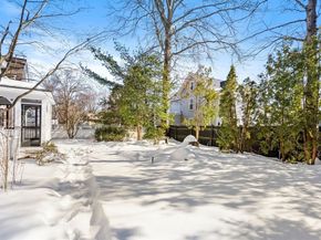 32 Thoreau Street 32, Concord MA 01742