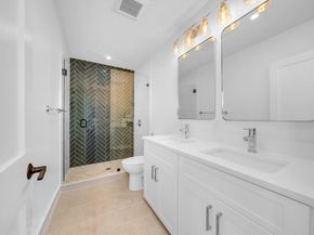 133 Boardman St PH6, Boston MA 02128