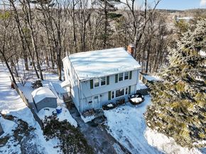 15 Flagg Cir, Waltham MA 02453