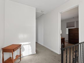 15 Flagg Cir, Waltham MA 02453