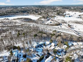 15 Flagg Cir, Waltham MA 02453