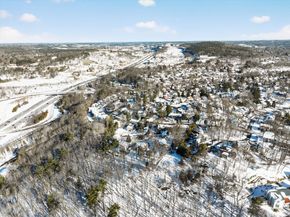 15 Flagg Cir, Waltham MA 02453