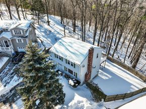 15 Flagg Cir, Waltham MA 02453