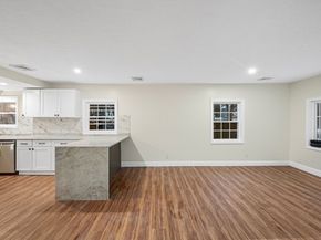 198 Uxbridge Rd, Sutton MA 01590