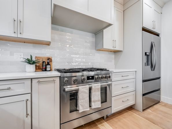809-811 Heath St 811, Brookline MA 02467