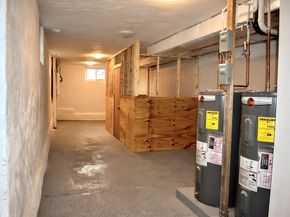 105 Neponset Ave. 105, Boston MA 02131