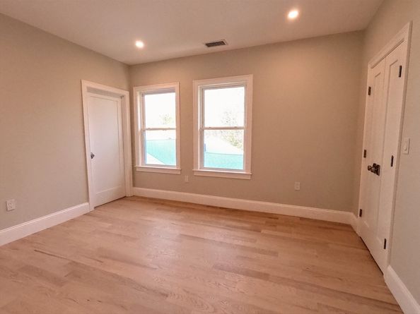 105 Neponset Ave. 105, Boston MA 02131