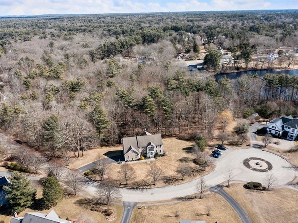 108 Waterford Dr, Hanover MA 02339