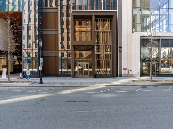 135 Seaport Blvd 1610, Boston MA 02210