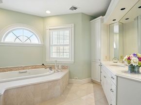 236 Powder Point Ave, Duxbury MA 02332
