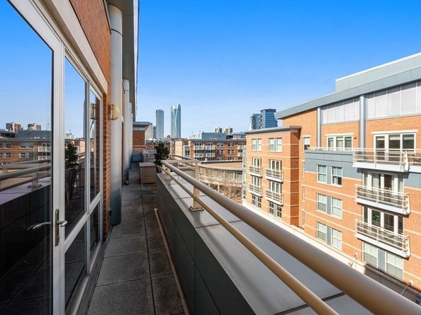 4 Battery Wharf 4604, Boston MA 02109