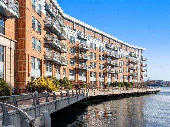 4 Battery Wharf 4604, Boston MA 02109