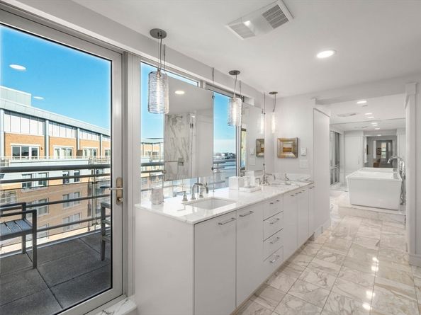 4 Battery Wharf 4604, Boston MA 02109