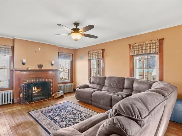 19 Nutting Street, Gardner MA 01440
