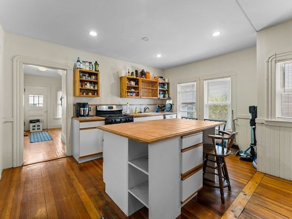 35 Ibbetson, Somerville MA 02143