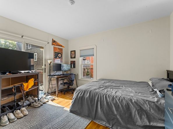 35 Ibbetson, Somerville MA 02143