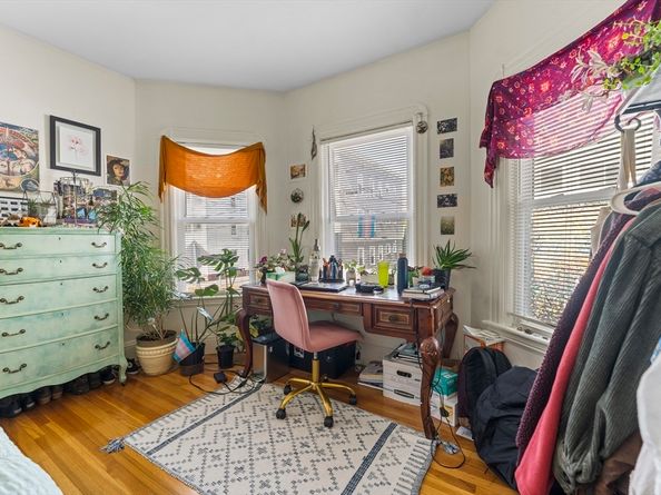 35 Ibbetson, Somerville MA 02143