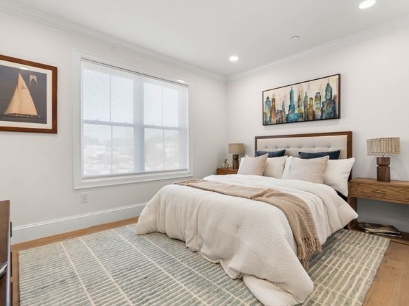 18 Franklin 303A, Salem MA 01970