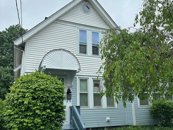 124 Manomet St, Brockton MA 02301