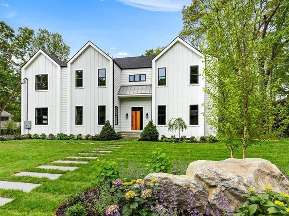 37 Philip, Lexington MA 02421
