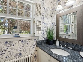 10 Orchard Road, Gloucester MA 01930