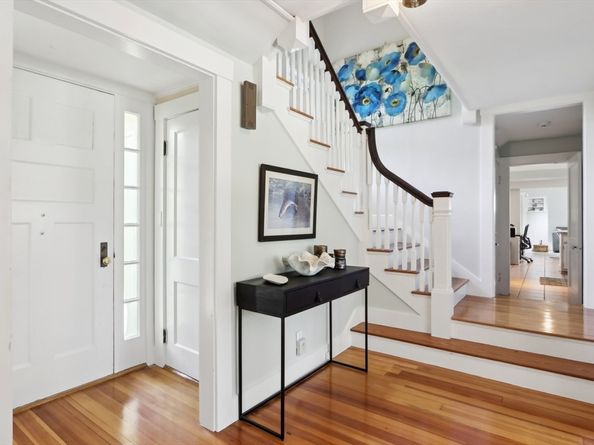 10 Orchard Road, Gloucester MA 01930