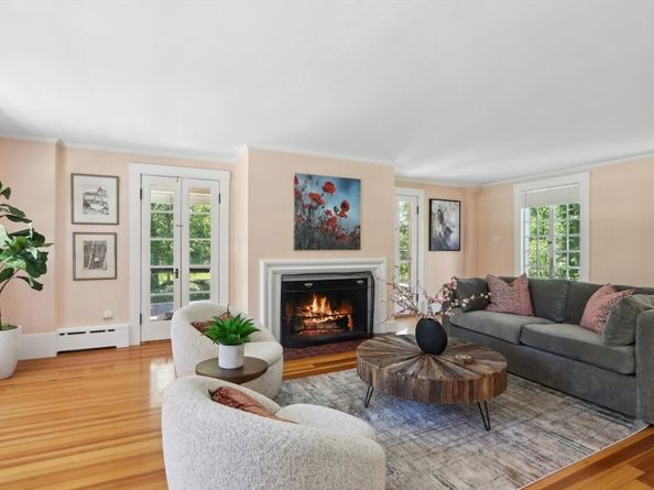 10 Orchard Road, Gloucester MA 01930