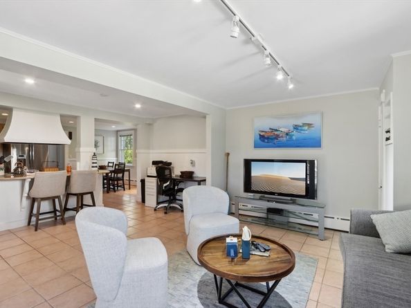 10 Orchard Road, Gloucester MA 01930