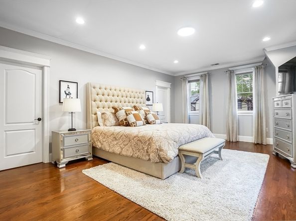 57 Walnut St, Newton MA 02460