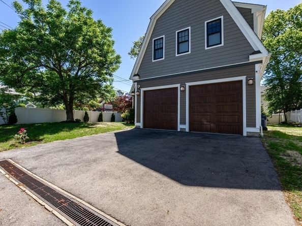 57 Walnut St, Newton MA 02460