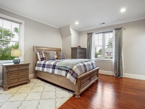 57 Walnut St, Newton MA 02460