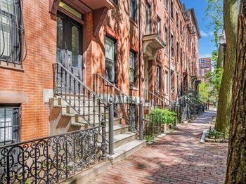 50 E Springfield St