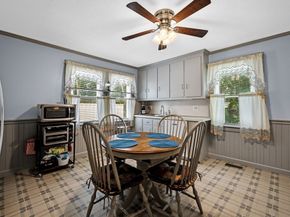 123 Forest St, Middleton MA 01949
