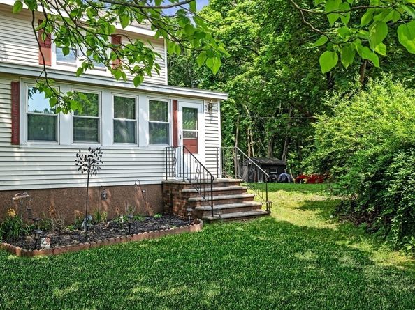 123 Forest St, Middleton MA 01949