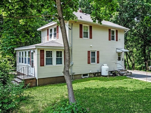 123 Forest St, Middleton MA 01949