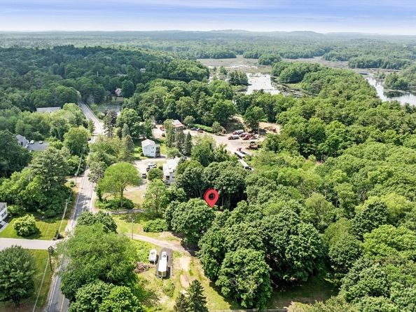 123 Forest St, Middleton MA 01949