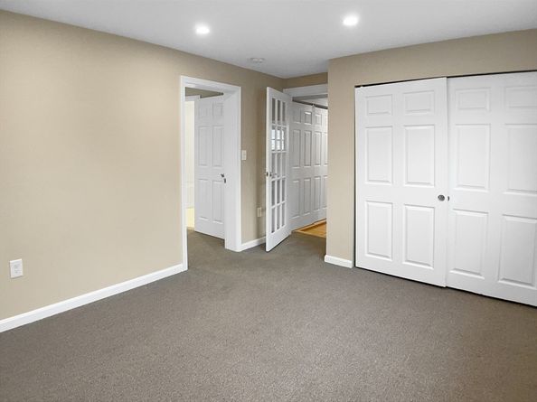 7 Nirvana Dr, Saugus MA 01906